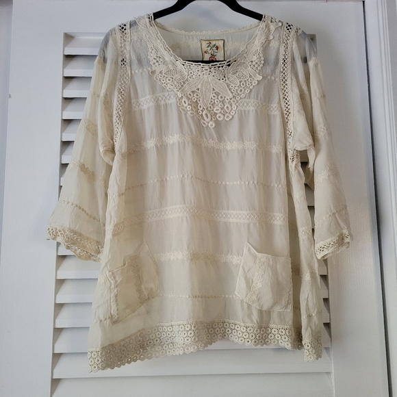 Johnny was  100% Cupra Rayon top blouse. - Picture 3 of 11